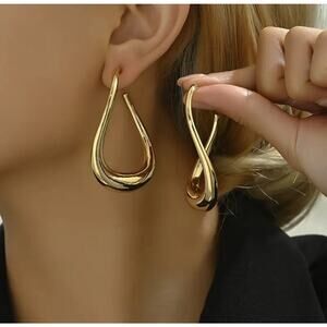 Geometric Twist U-shaped Hoop Earrings Zinc Alloy Minimalist Hoop Earrings
